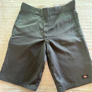 Dickies Grey Polyester-Cotton Blend 12 inch inseam Long Shorts 5 pocket 36W